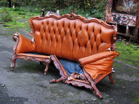 Overview of commercial recycling bins on a Shortlands street